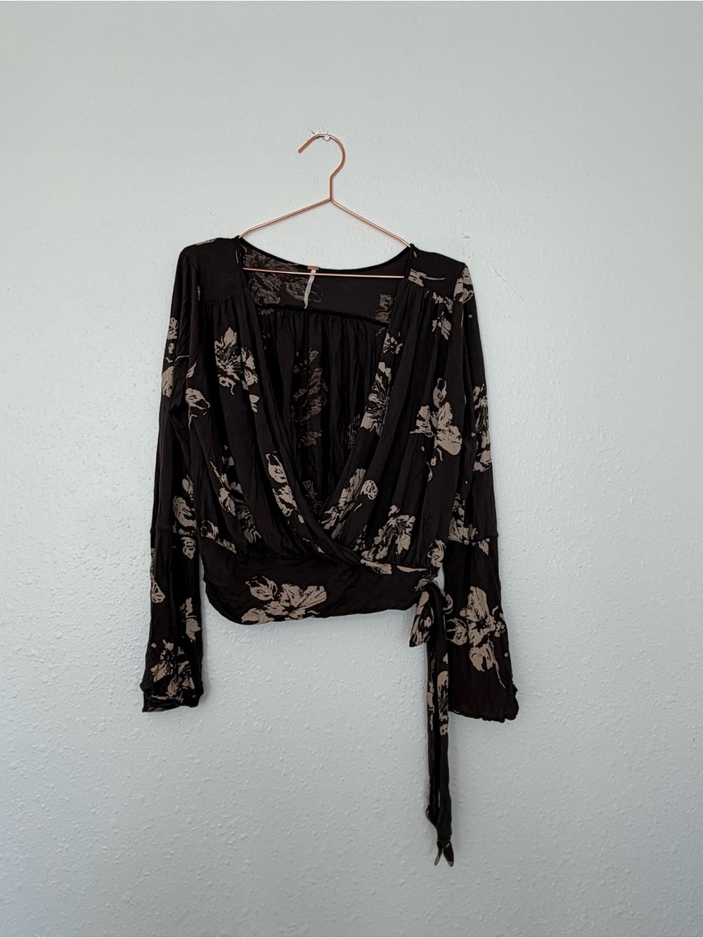 Free people Floral Wrap Blouse - gray with Taupe Floral